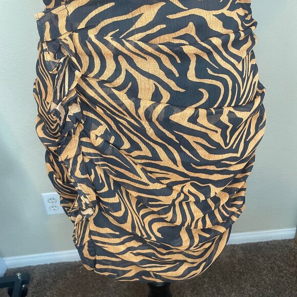 Express Tiger Zebra Animal Print Chiffon Ruffle Cut Out Back Mini Dress Sz M - Picture 9 of 15